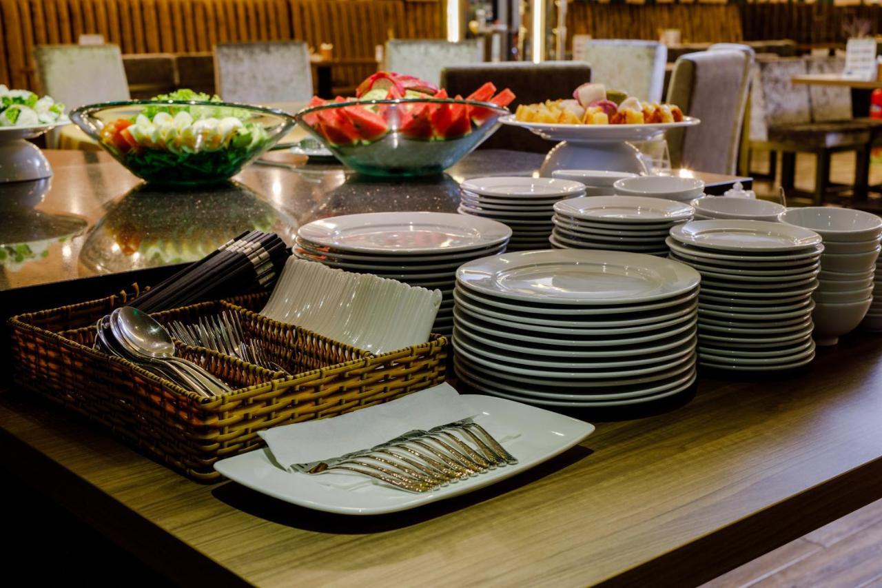 Kp Hotel Cần Thơ Kültér fotó