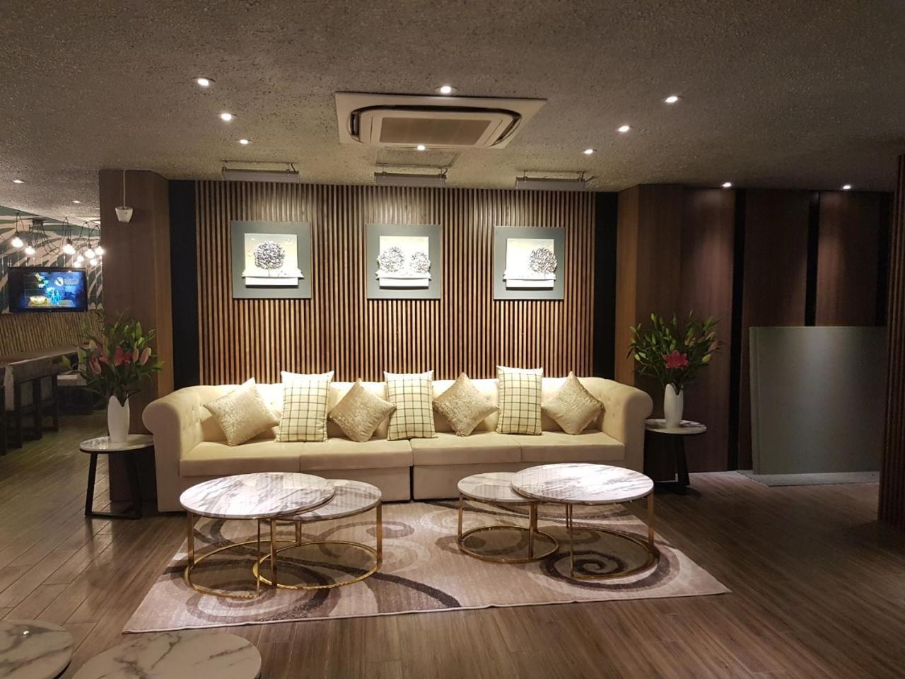 Kp Hotel Cần Thơ Kültér fotó